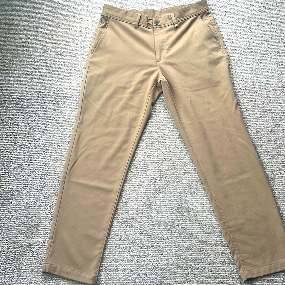 Men’s khakis